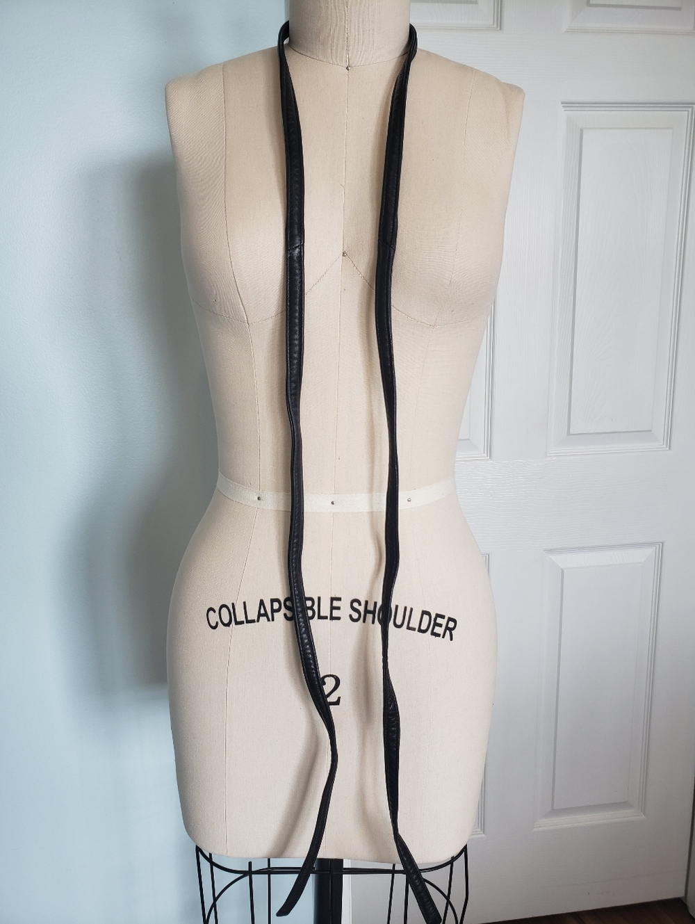 Black Leather Tie Belt, 69" - Picture 5 of 5